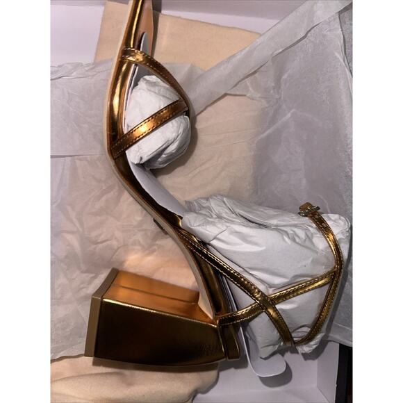 Badgley Mischka Ivanka Strappy Metallic Block Heel 5.5 Women’s - Picture 4 of 6